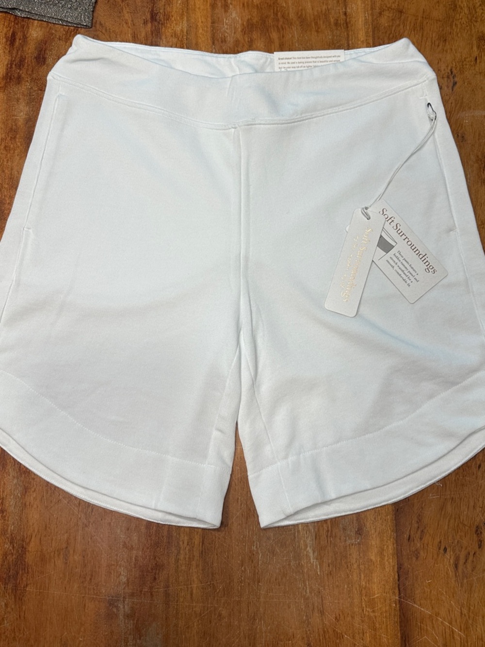 Soft Surroundings White Pull-On Casual Athletic Shorts